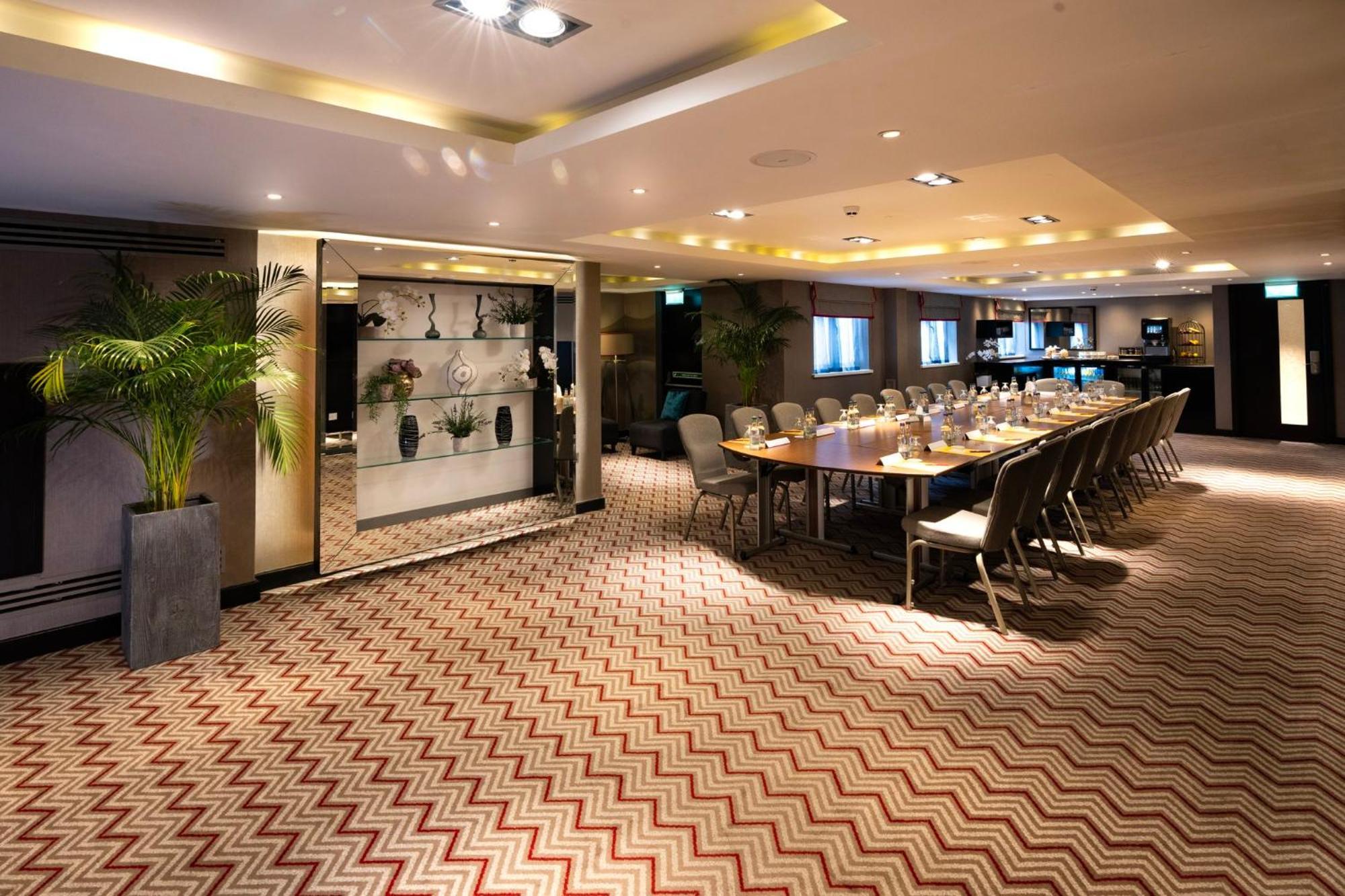 Hotel Crowne Plaza Gerrards Cross By Ihg Beaconsfield Zewnętrze zdjęcie